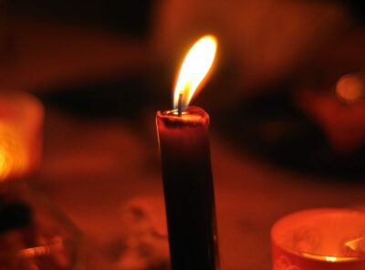 Weihnachtsaktion: Schenke Licht und stärke Kinder